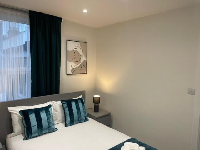 2 Bedroom Serviced Apartment London Exteriör bild