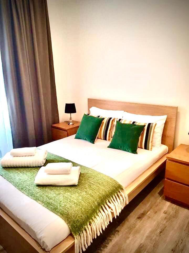 2 Bedroom Serviced Apartment London Exteriör bild